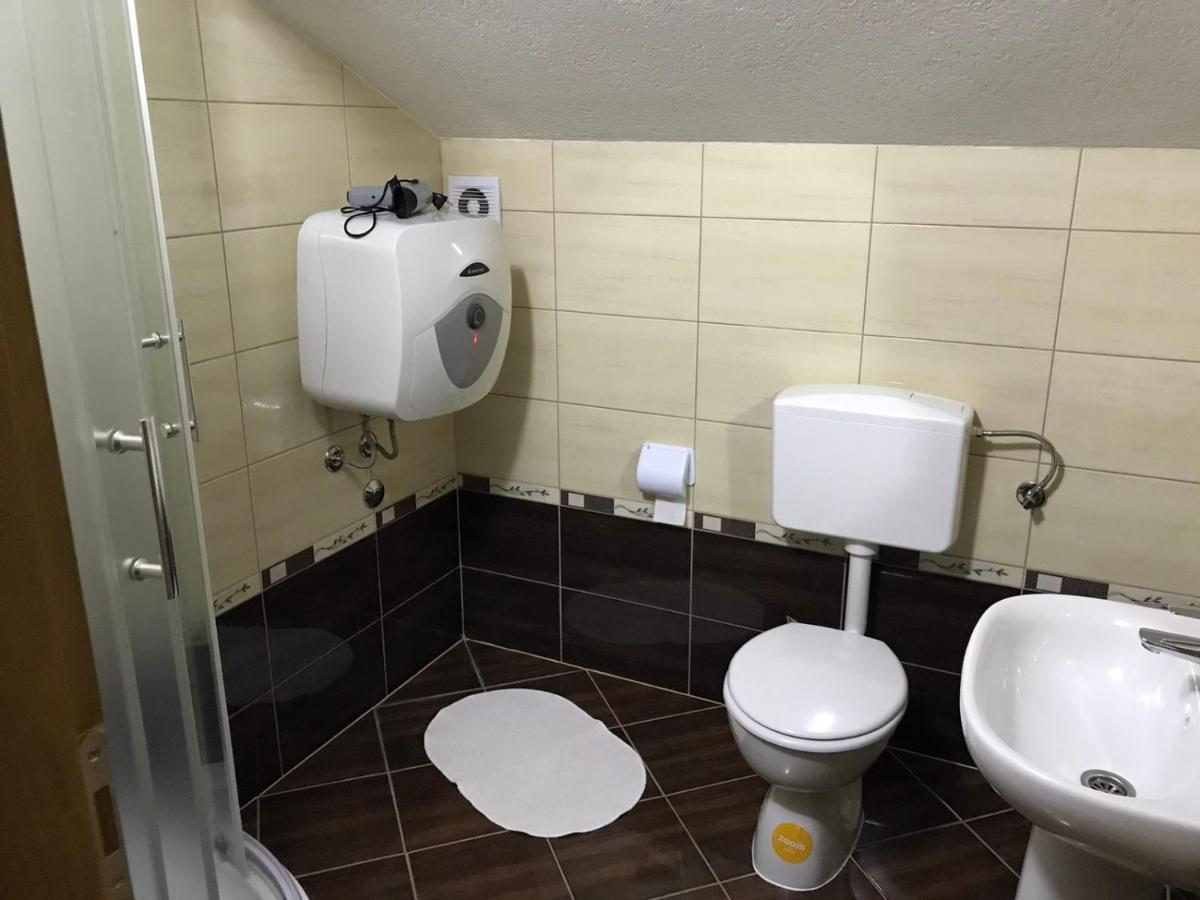 Apartmani Dino Благай Екстериор снимка