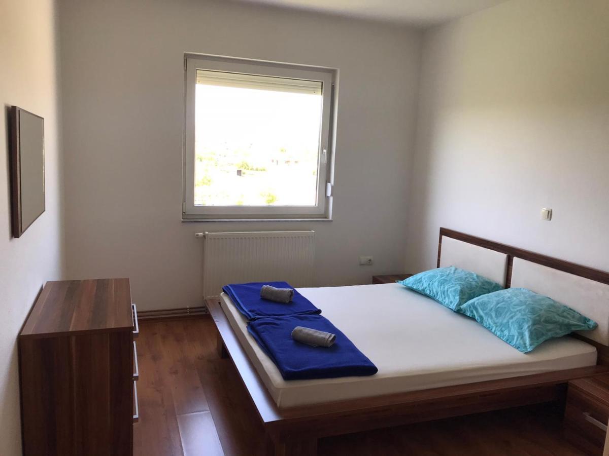 Apartmani Dino Благай Екстериор снимка